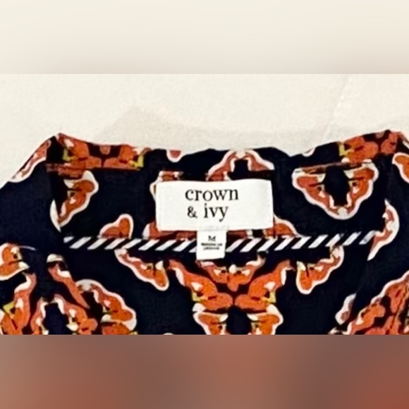 Crown & Ivy Button Down Long Sleeve Shirt - Picture 9 of 10